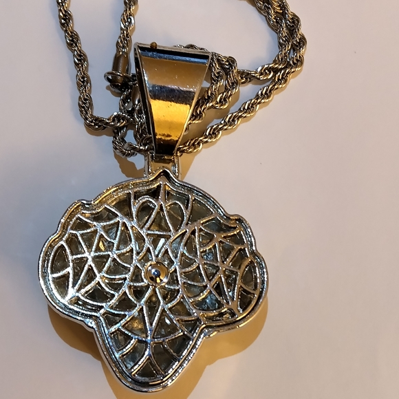 Jewelry Pennywise chain and charm pendant - Picture 6 of 8